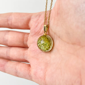 naszyjnik - cukiereczek z zielonymi kwiatkami