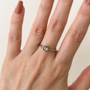 pierścionek - srebrne oczko z dziką marchwią