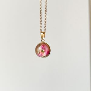 naszyjnik - medalion z różowymi kwiatami (większy)