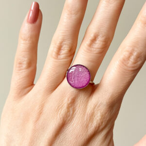 pierścionek - intensywnie różowy płatek (duży)