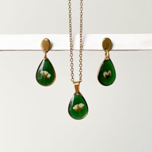 zestaw - łezki z pojedynczymi, białymi kwiatami