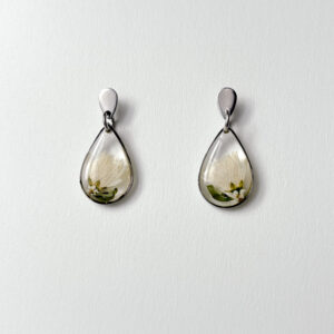 kolczyki - białe kwiaty w łezkach