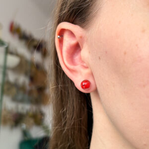 sztyfty z żywą czerwienią