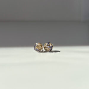 sztyfty z niebieskawym zatrwianem