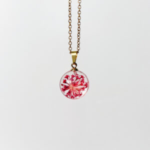 naszyjnik - cukiereczek z czerwonymi kwiatkami