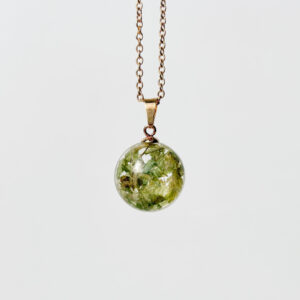 naszyjnik - cukiereczek z leśną zielenią