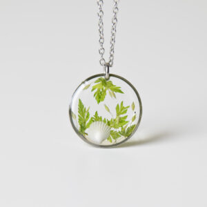 naszyjnik - w krystalicznym zwierciadle (kolekcja Przepływ z muszelkami)