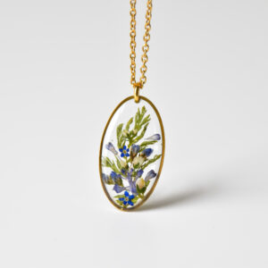 naszyjnik - muśnięcie po łydce (kolekcja Przepływ z muszelkami)