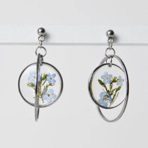 kolczyki - planety z niezapominajkami na gałązce