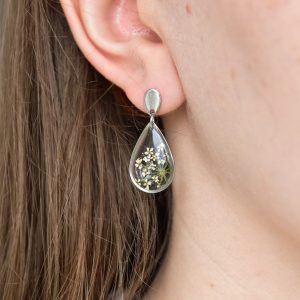 kolczyki - łezki z koronką dzikiej marchwi