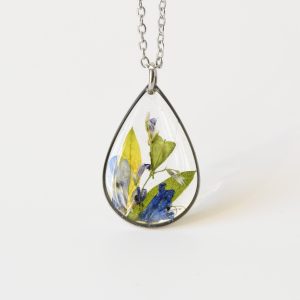 naszyjnik-  łezka z odcieniami niebieskiego