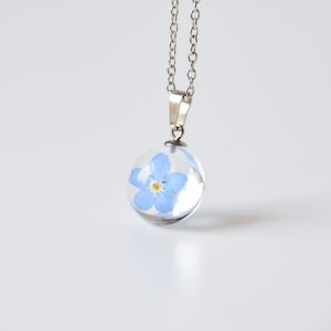 naszyjnik-cukiereczek z niezapominajką (mniejszy)